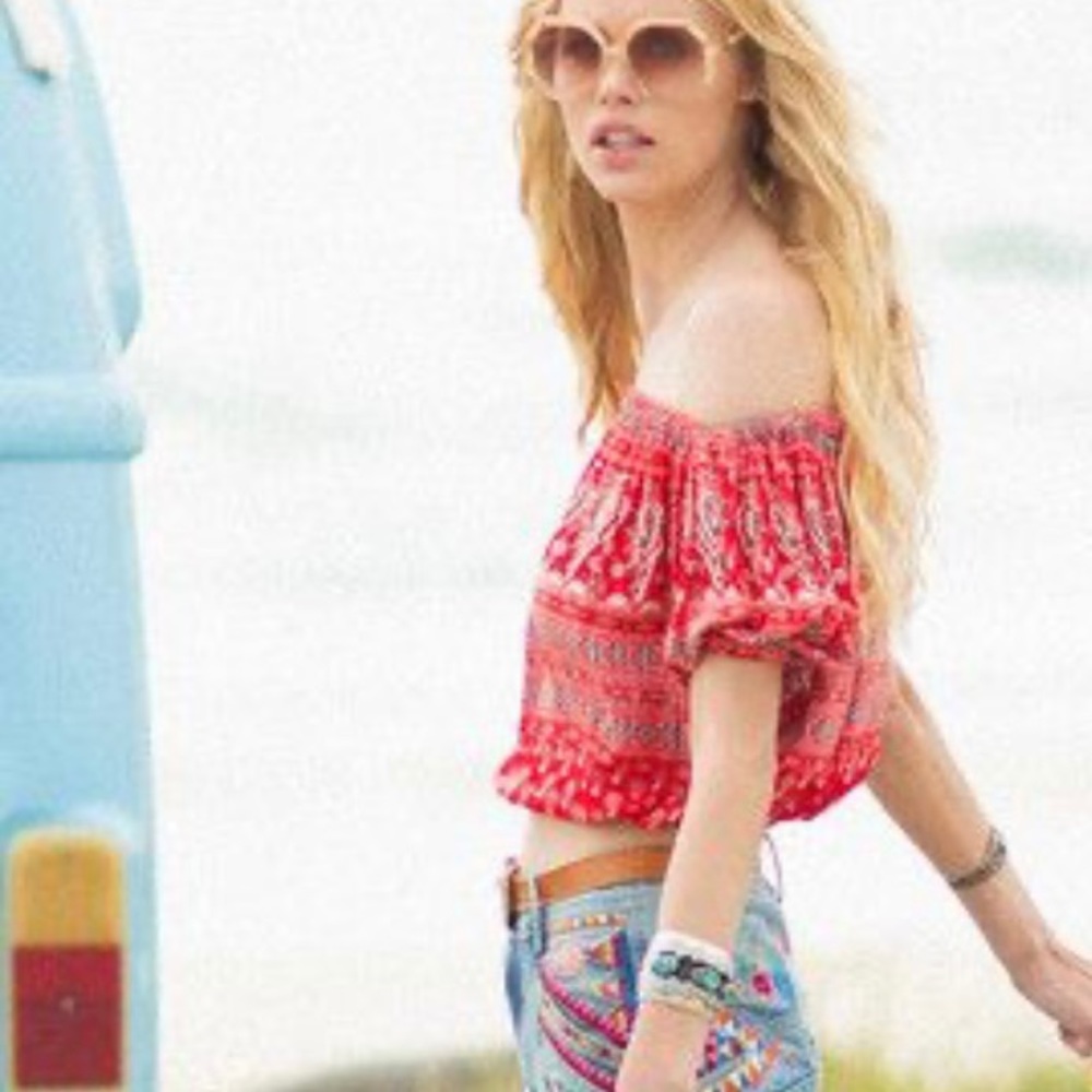 Spell gyspiana off shoulder crop top